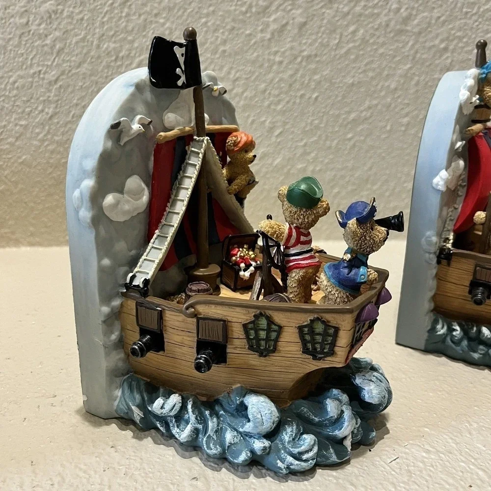 Teddy Bear Bookends & Bank‎ New in Box Hand Painted Pirate Ship Ocean Sea Cannon